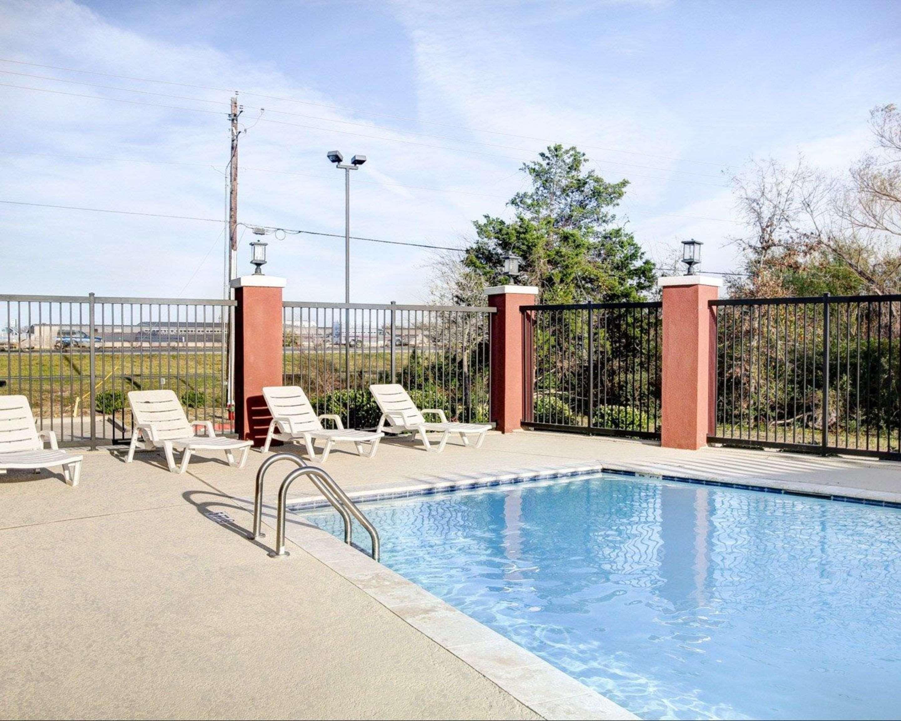 Quality Inn & Suites Bryan-College Station Exterior foto